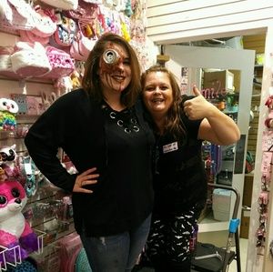 Meet your Posher, Lori nicole